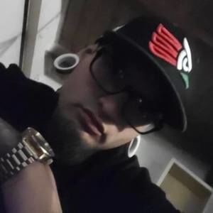 Meet your Posher, Isaias